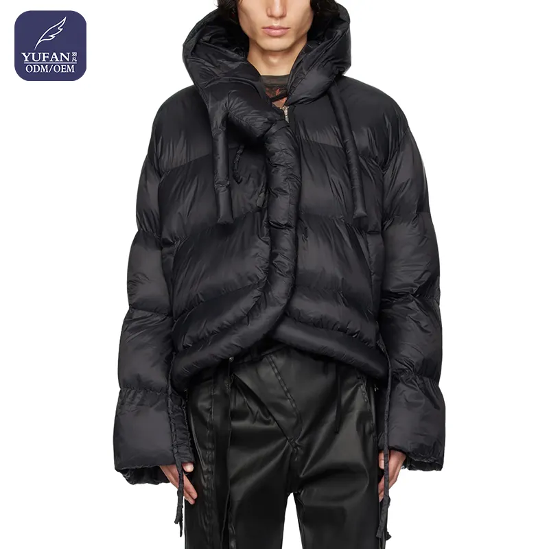 YuFan Custom OEM ODM Black Puffer Down Jacket Chaqueta con capucha con cordón Chaqueta de invierno Hombres Offset Zip Closure