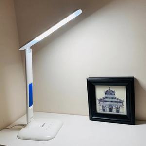 Büro-LED-Schreibtisch lampe mit LCD-Display, USB-C wiederauf ladbare und Touch-Steuerung, 3000K-5000K 3-Farben-Temperatur für Executive Study - Product Image 4