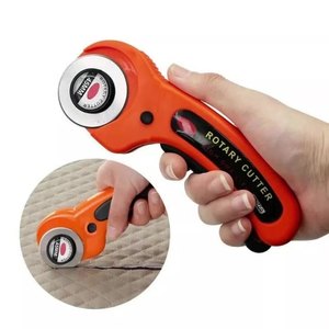 45mm döner kesici cortador giratorio kumaş yuvarlak kapitone Patchwork Leathercraft kesme aleti döner kesici için deri - Product Image 1