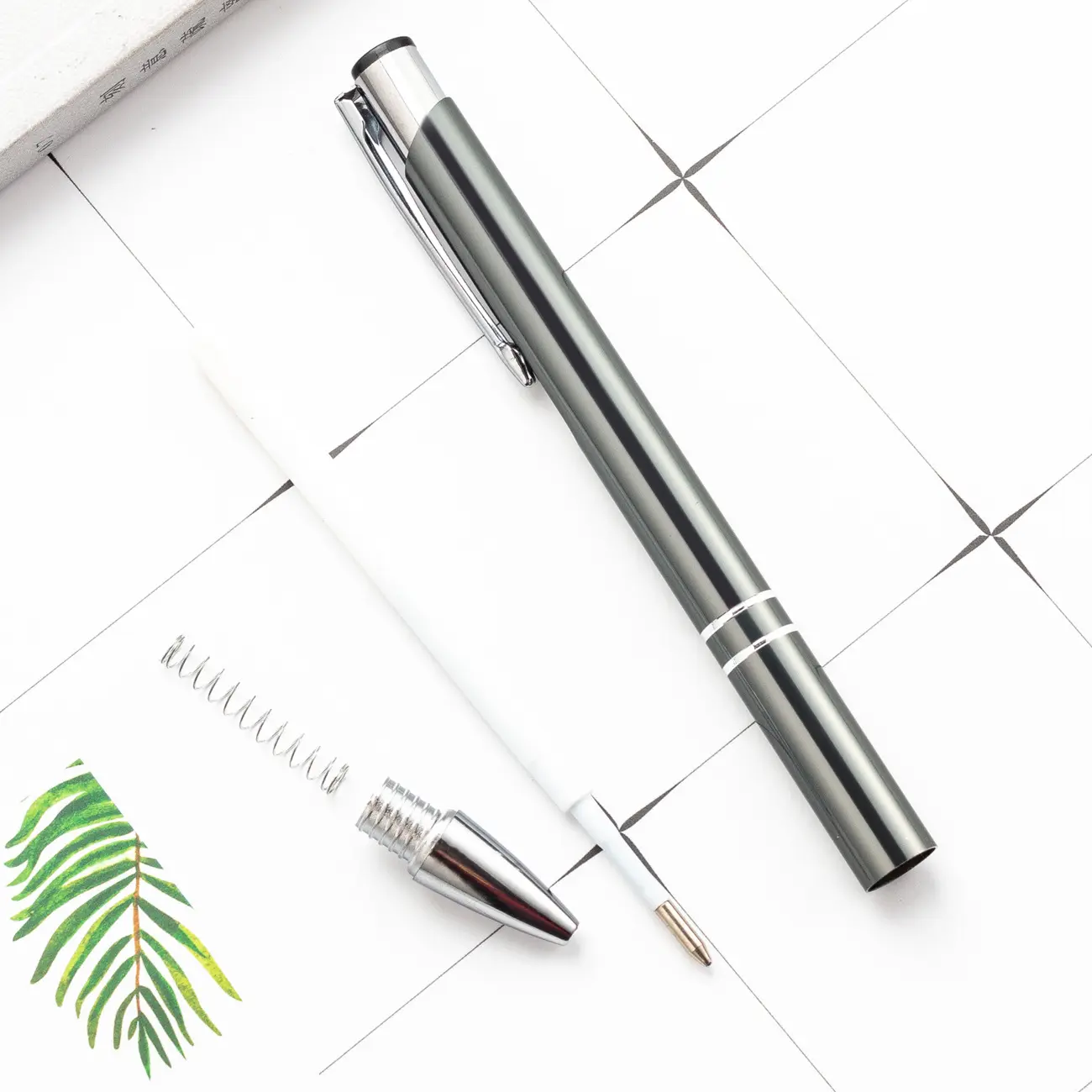 YS91 vente en gros nouveau logo personnalisé stylet stylos à bille gel avec publicité stylo à bille en métal en aluminium de luxe de haute qualité