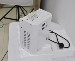 Aktualisierter Stil Digital Residential Use 5000W Stac Voltage Stabil izer - Product Image 5