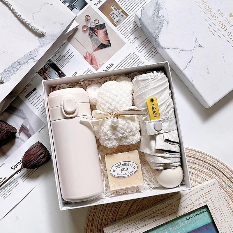 cup+umbrella+Towel+Soap