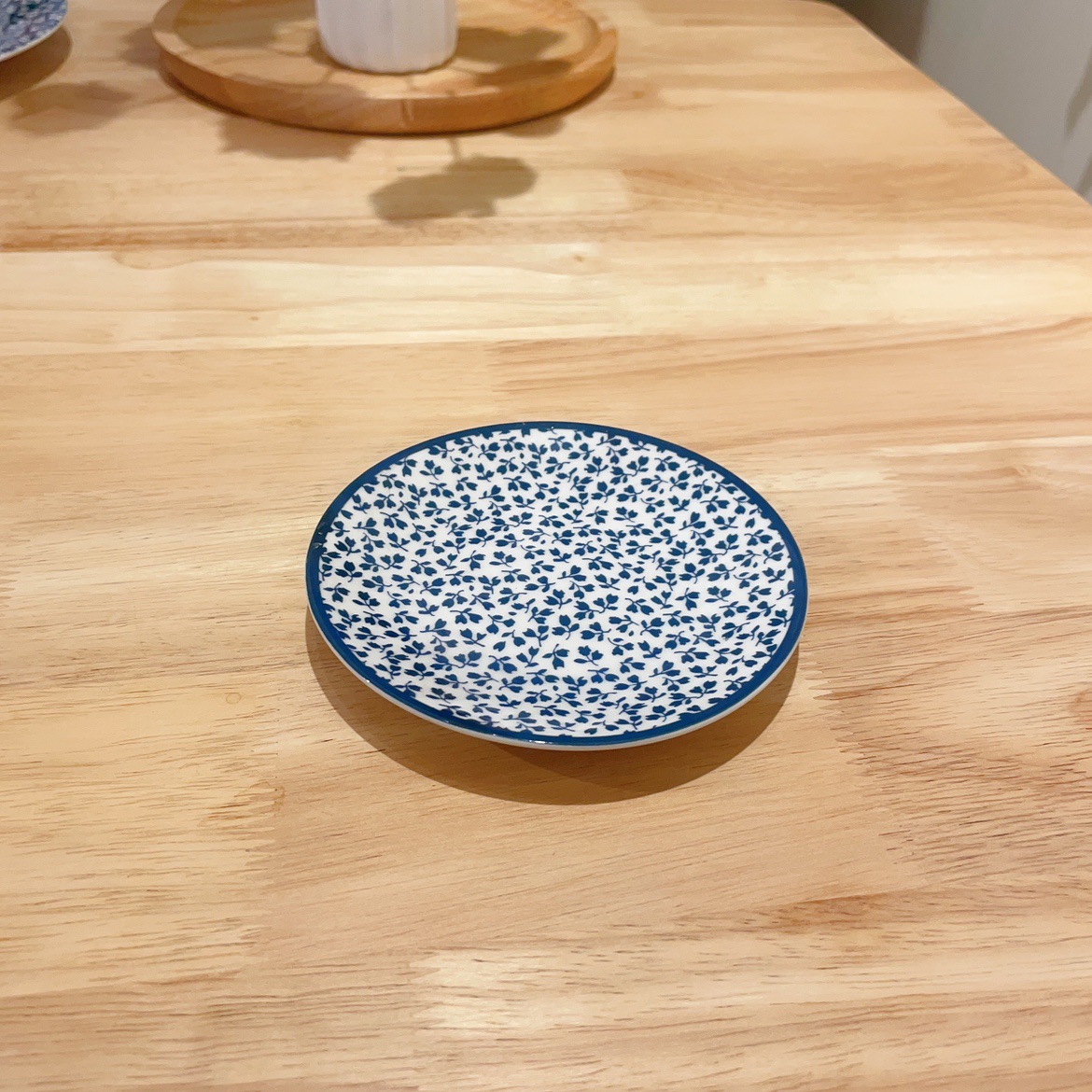 Deux petites assiettes 12cm