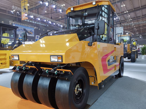 ลูกกลิ้งยางนิวเมติกที่มีประสิทธิภาพ30TON ลูกกลิ้ง SPR300C ทำงานในสภาพทรายและอุณหภูมิสูงและใช้งานง่าย