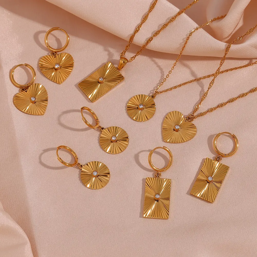 Conjunto de colar e brincos de zircônia Sunburst quadrado redondo 18K banhado a ouro para joias sem manchas