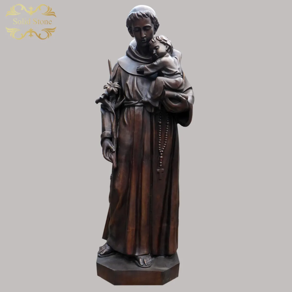 Escultura de bronce de la famosa figura Católica de San Antonio