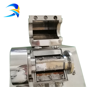 Coconut <strong>Shell</strong> Crusher Hard <strong>Cocoa</strong> <strong>Shell</strong> <strong>Grinding</strong> Coarse Crushing Machine with Motor for Food Processing