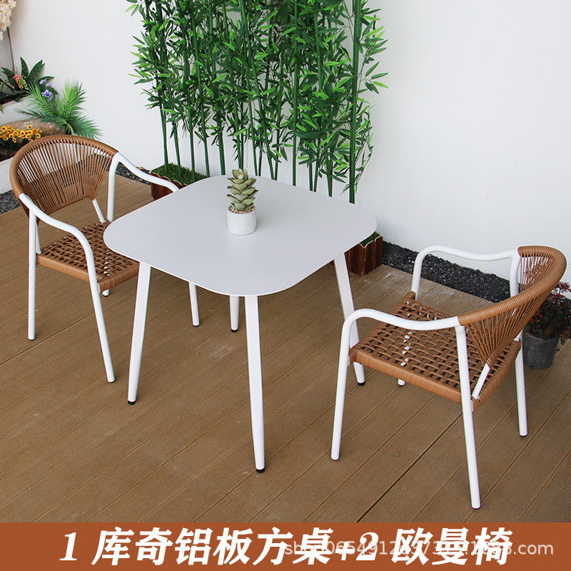 Chaise homme 2 cucci 90 table ronde