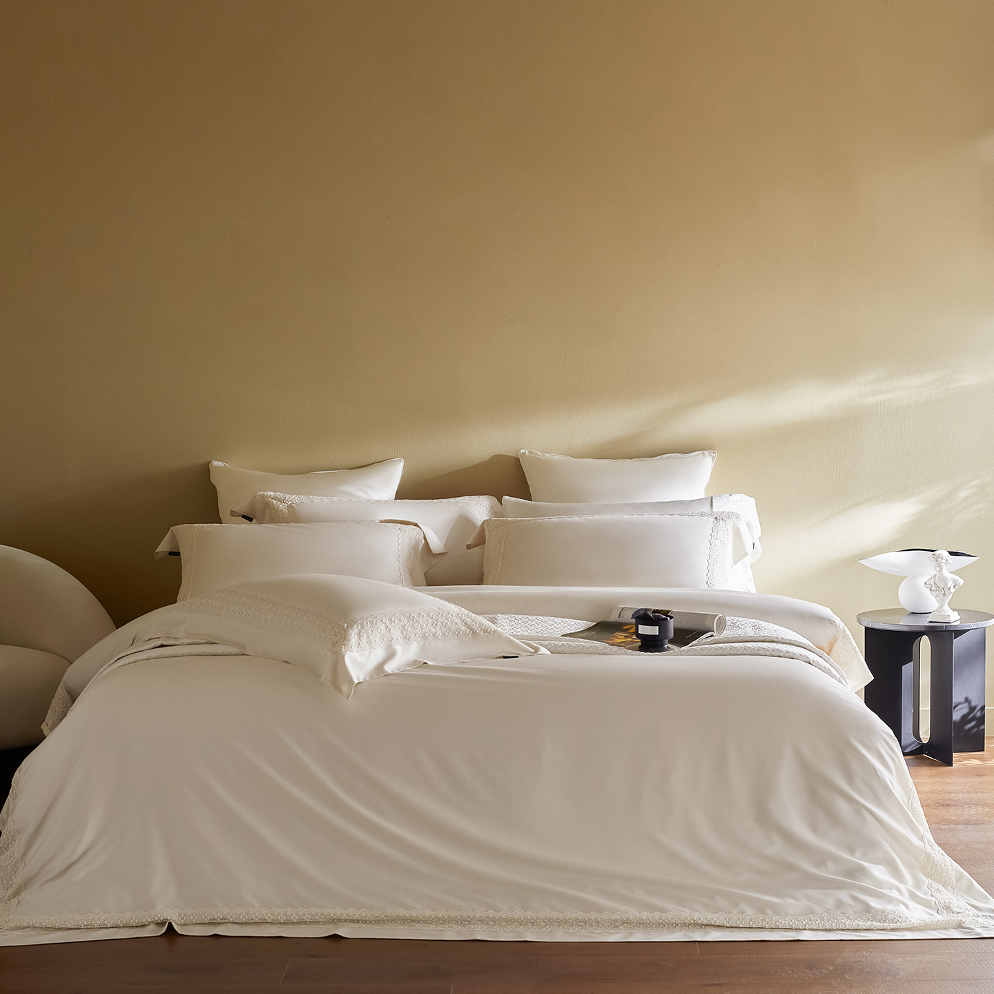 Furis - Seashell White