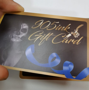 Uv di alta qualità di stampa unico cambiamento di codici a barre qr codice appartenenza VIP carta regalo con il prezzo poco costoso