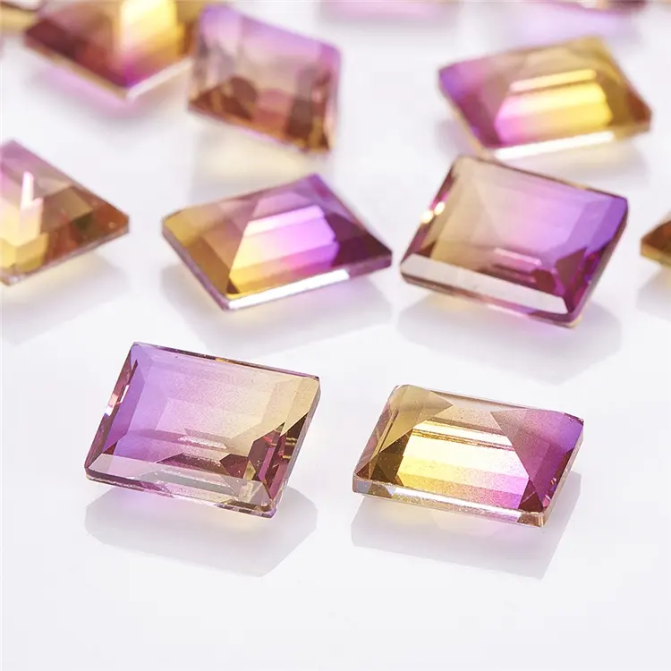 장방형 모조 다이아몬드 실험실은 다색 유리제 수박 비스무트 색깔 전기석 색깔 변화 원석을 창조했습니다