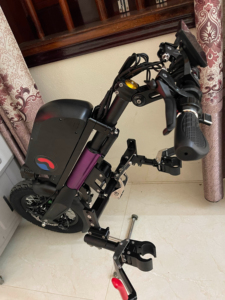 電動アシスト付き手動車椅子簡単なモビリティソリューション