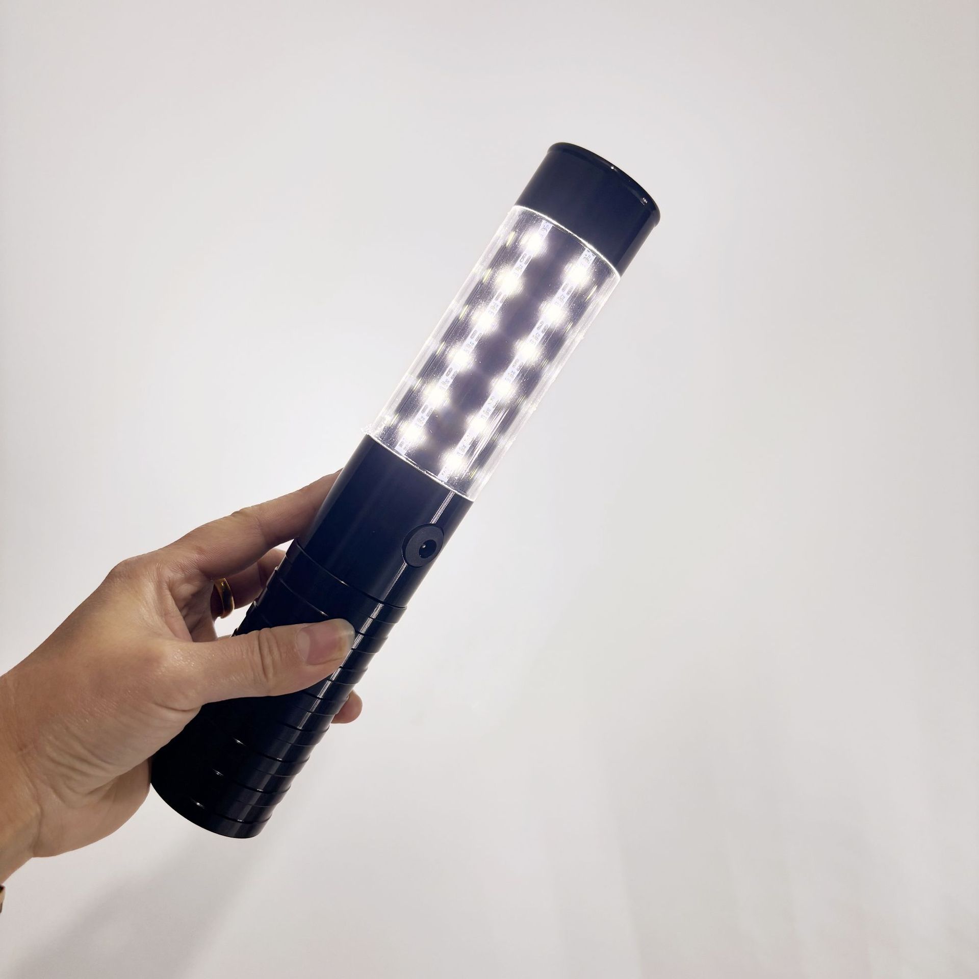 Negro con luz blanca