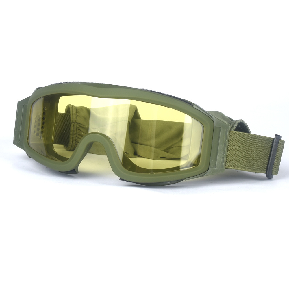 Green frame/yellow lens