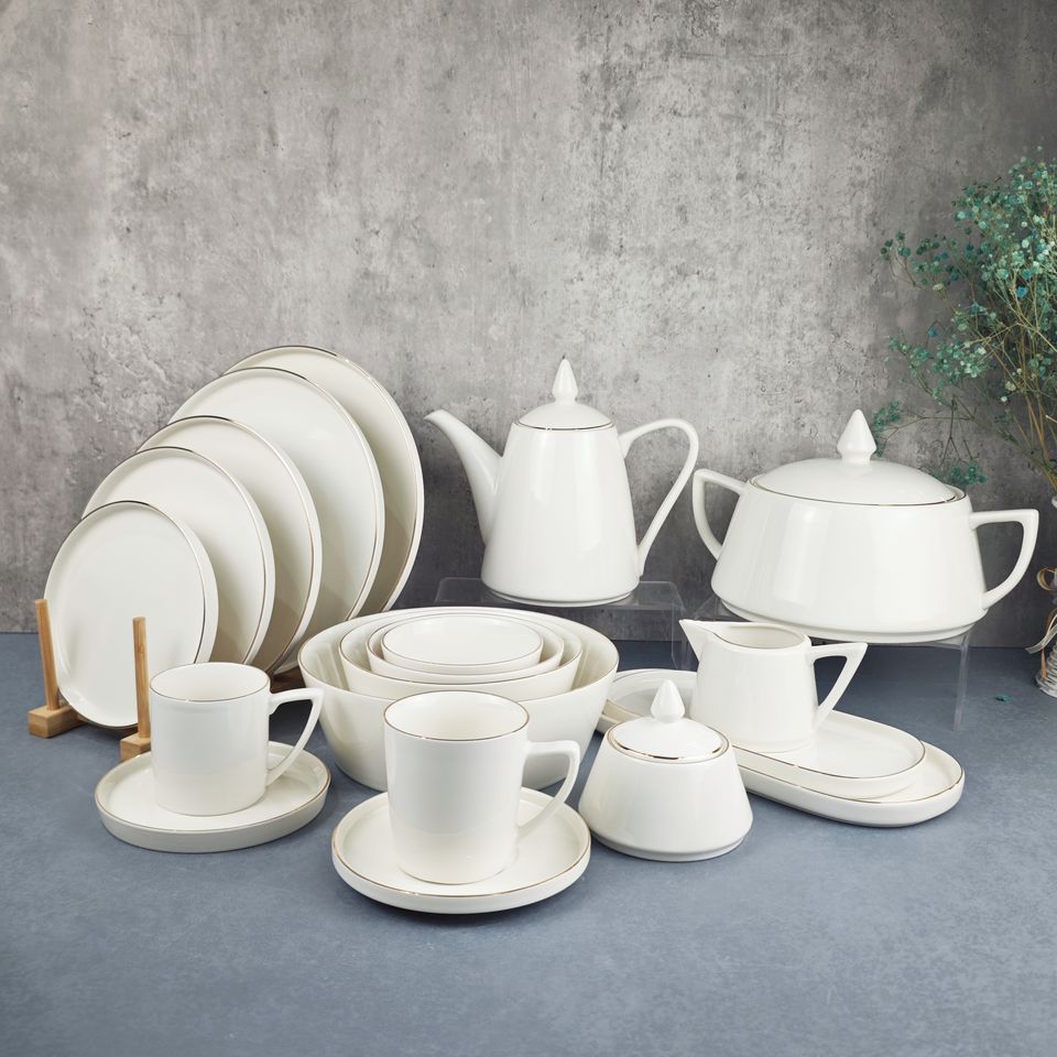 New Bone China New European Style Fancy White Design Good Quality Good Price Ceramic Dinnerware Set 2