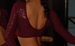 Top rosso lucido