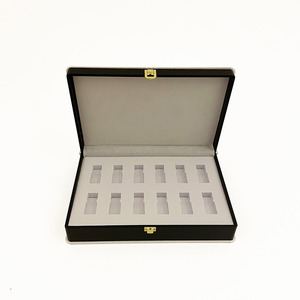 Caja de lujo con logotipo personalizado, conjunto de cuero PU con ranuras de terciopelo blanco, Clips para caja de cosméticos, caja de regalo de suplemento