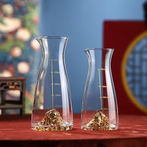 Özel logo 100ml 200ml 300ml çıkartmaları altın ölçekli tek kristal beyaz şarap bardağı dağıtıcı şarap bardağı tutucu