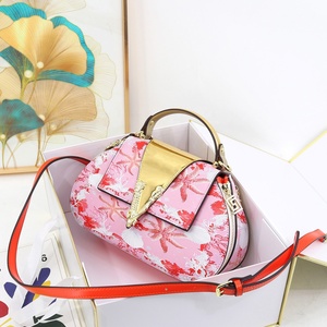High <strong>Cost</strong>-Effective Crossbody Bag Printing Women <strong>V</strong> Metal Contrast Color Ladies Bag Good Quality Luxury Designer Fashion Handbag