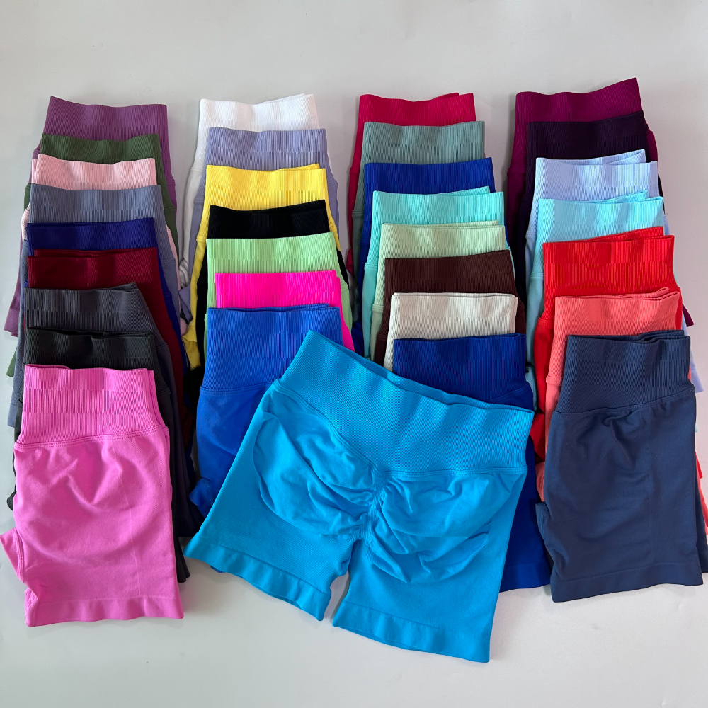 Pantalón corto rosa.