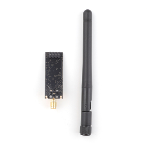 Un modulo Wireless NRF24L01 + PA + LNA A lungo raggio da 1100 metri per la trasmissione dell'antenna