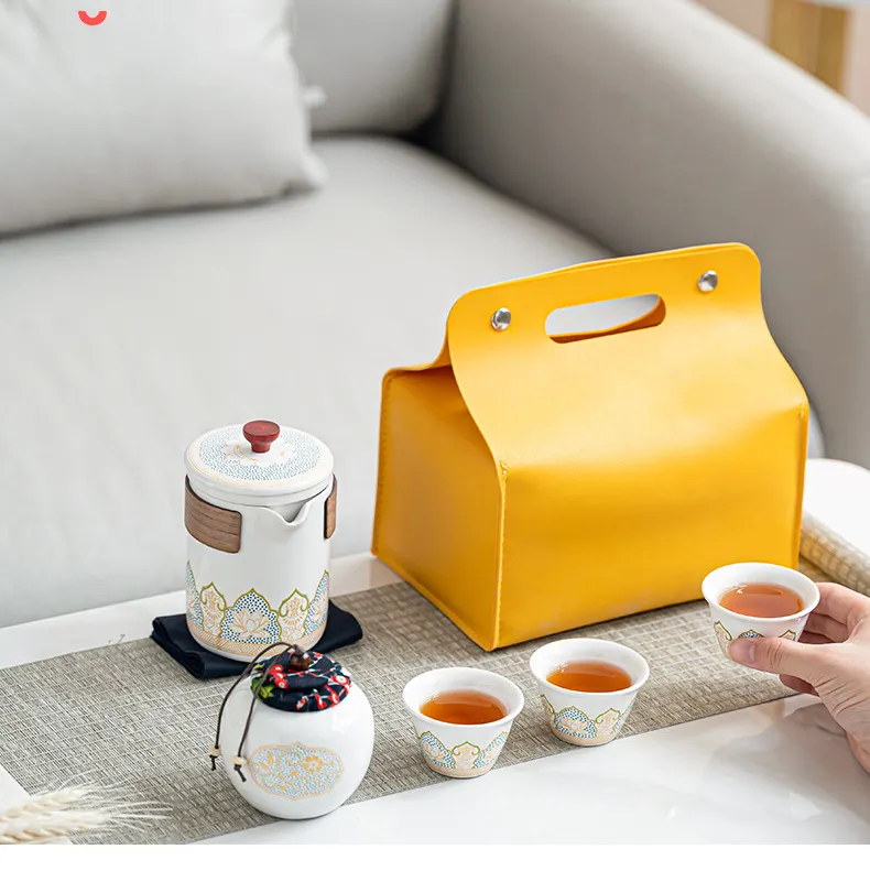 Service à thé portable en céramique personnalisé, cadeau pour la maison, les voyages d'affaires en plein air, tasses à théière en céramique de Kung Fu chinois faites à la main