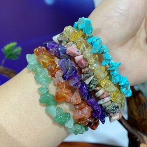 ผู้หญิงที่มีสีสันชิปสร้อยข้อมือหินธรรมชาติ Healing กรวดคริสตัลสร้อยข้อมือพลอยสําหรับสาวมาดาม - Product Image 6