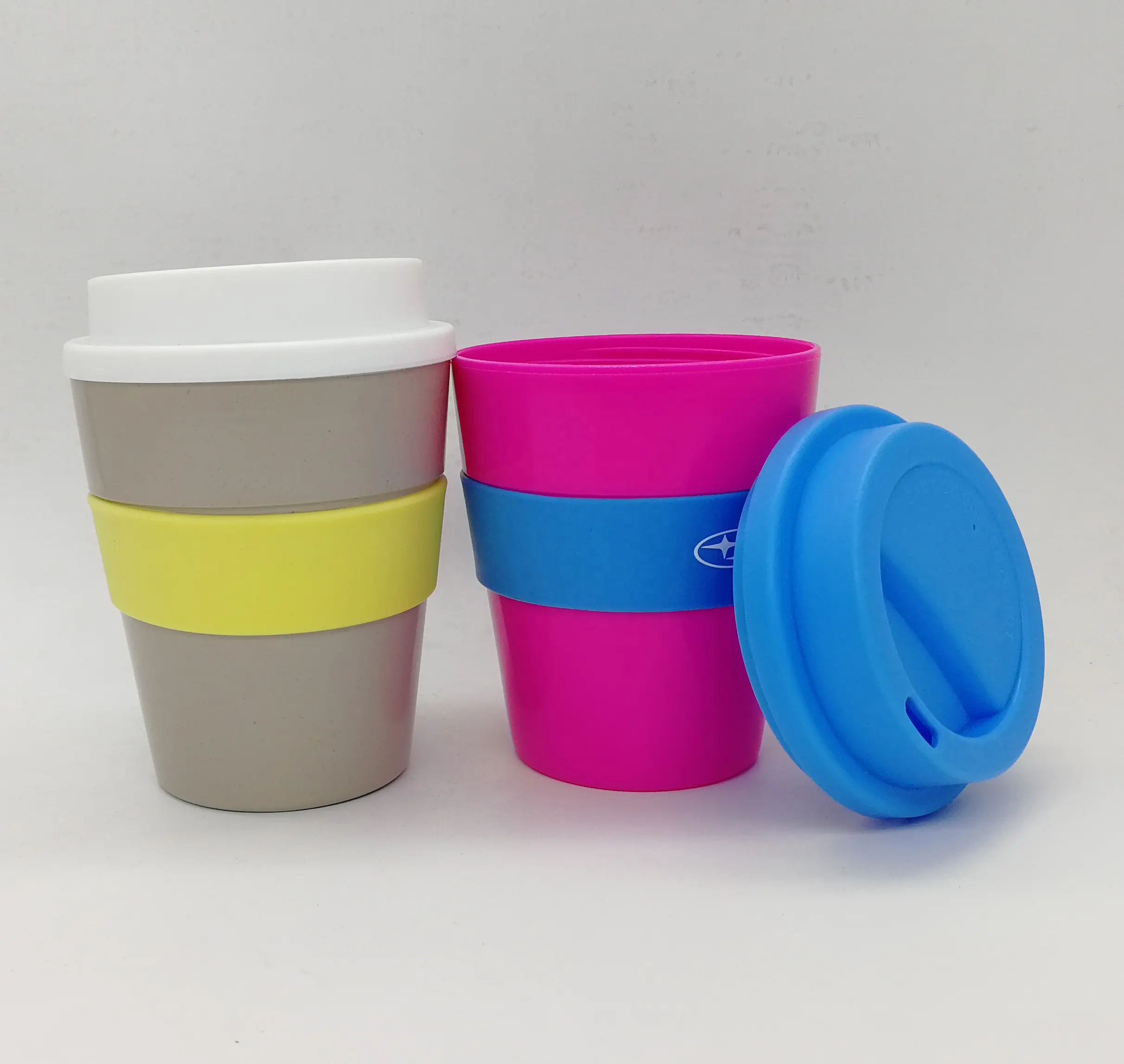 ถ้วยกาแฟพลาสติกขนาด11ออนซ์พร้อมฝาปิดและฝาปิด,แก้วกาแฟพลาสติกแบบใช้ซ้ำได้