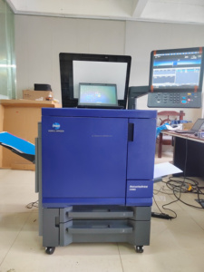 コニカミノルタの真新しいコピー機AccuriopressC4065プリンターコピー機無料インストール