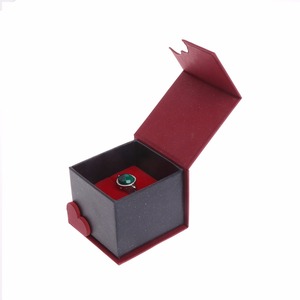 Özel kırmızı manyetik karton takı hediye ambalaj kutusu manyetik kapatma ile - Product Image 5