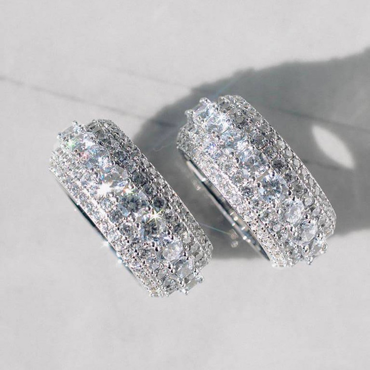 argent-moissanite
