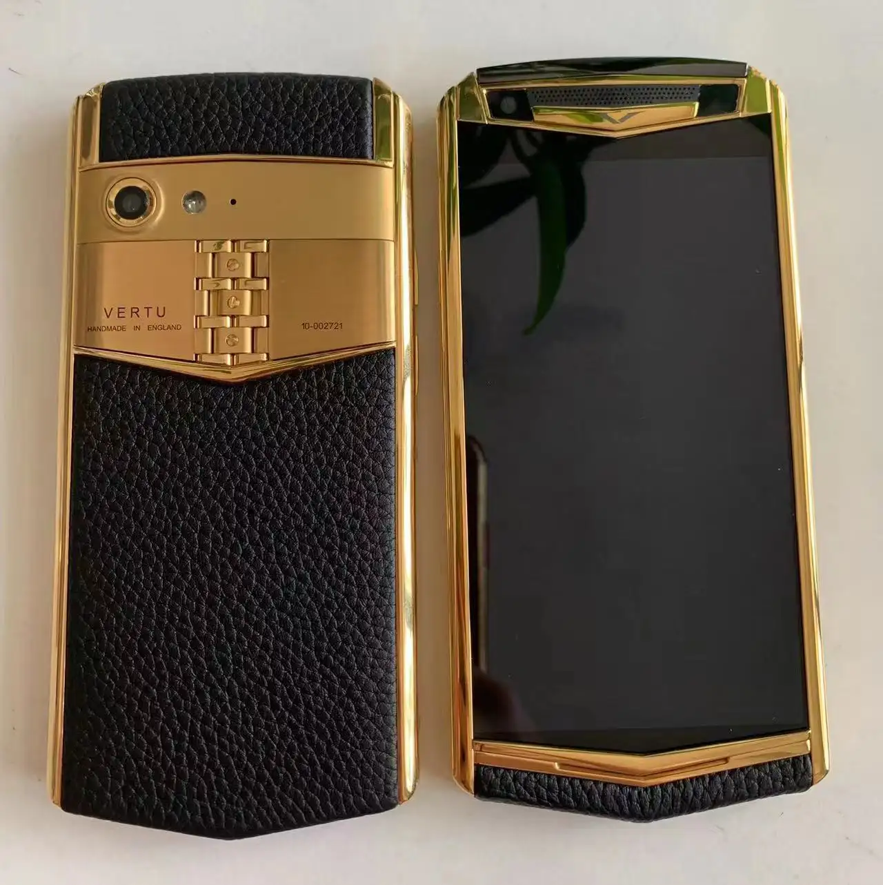 Nouveau débloqué haut de gamme luxe or téléphone intelligent vertue aster p téléphone portable téléphone portable avec étui en cuir en stock