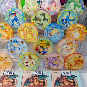 GP Poke Mon Akrilik Döner Rozet Pokemoned Distribütörü Anime Figürü Charmander Eevee Flareon Emaye Rozet Kartı Kendin Yap Yenilikçi Hediyeler - Product Image 1