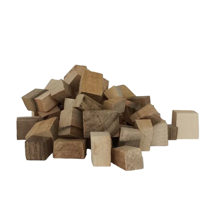Cubes de noix pour maturation et distillations de boissons fortes aromatisant cubes de bois pour infusion d'alcool