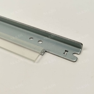 HP Color LaserJet CP5225 Enterprise CP5520 CP5525 M750 700 M775 cp52blade CP5225dn CP5525dn CP5525n için Transfer temizleme bıçağı - Product Image 2