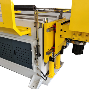Cnc אוטומטי צינור בנדר מכונת ברזל אלומיניום עגול צינור מרובע צינור