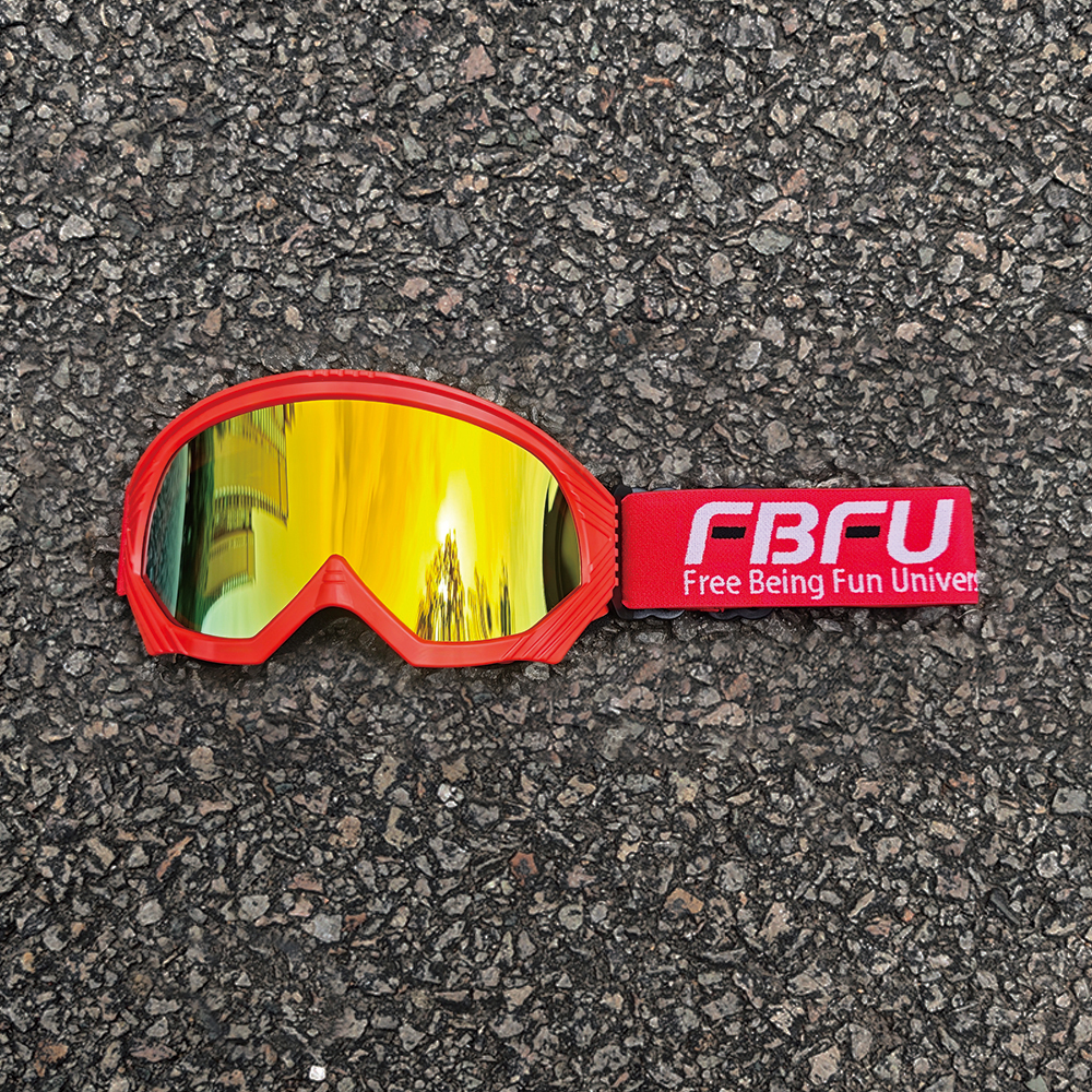 Gafas rojas con montura roja.