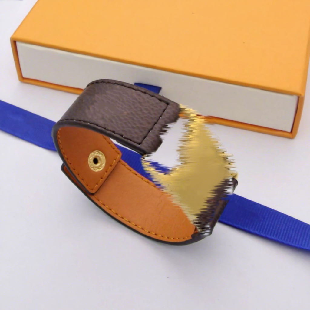 Marrone con colore oro