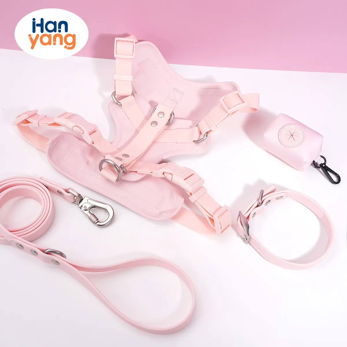 Aksesori hewan peliharaan kustom produk warna murni dilapisi pvc lembut tali leher anjing set harness untuk anjing berlari berjalan pelatihan hiking