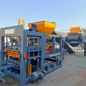 Máquina hidráulica de bloques totalmente automática, maquinaria de fabricación de ladrillos de enclavamiento de hormigón, línea de producción de adoquines voladores, qt8-15 - Product Image 3