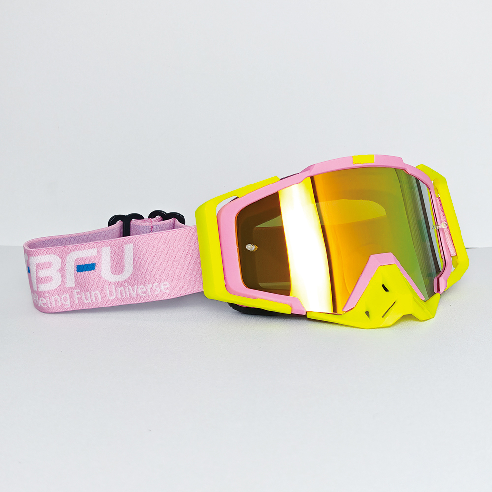Gafas rojas con montura rosa y amarilla.