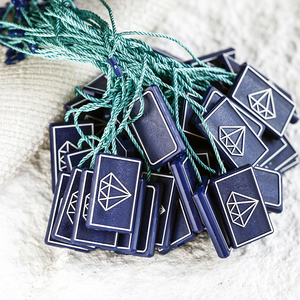 Cuerda de nailon personalizada, logotipo de marca en relieve personalizado, sello de ropa de plástico, etiqueta colgante, cadena, etiquetas de nombre, etiquetas de ropa, etiquetas colgantes de cuerda - Product Image 6
