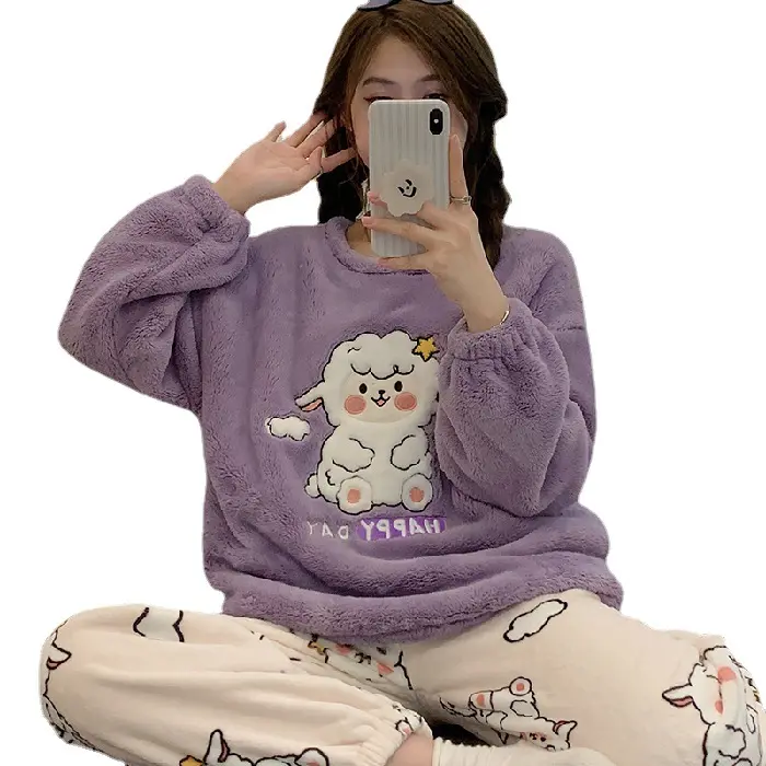 Conjunto de dos piezas suave de invierno coreano de talla grande Animal exterior franela señora manga larga cuello redondo pijamas mujeres