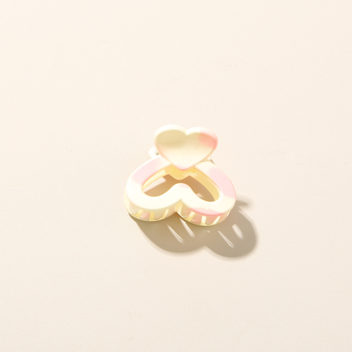2 glossy milky white-25cm heart shape