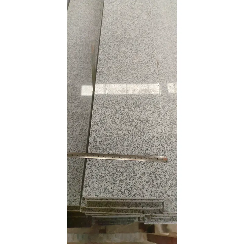 Prix de gros Carrelage de sol en granit gris G603 Dalle de carreaux de granit poli flammé