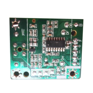 Telecomando auto arrampicata auto PCB ricarica dinamica auto RC lega giocattolo telecomando fuoristrada 4WD circuiti integrati - Product Image 3