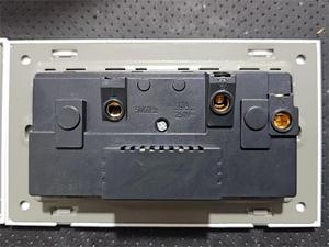 高质量开关双3针插座，带C型和USB - Product Image 3
