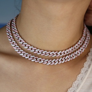 Pembe beyaz cz iki ton kaplama küba zincir buzlu out bling pembe kadınlar takı pembe zincir kolye