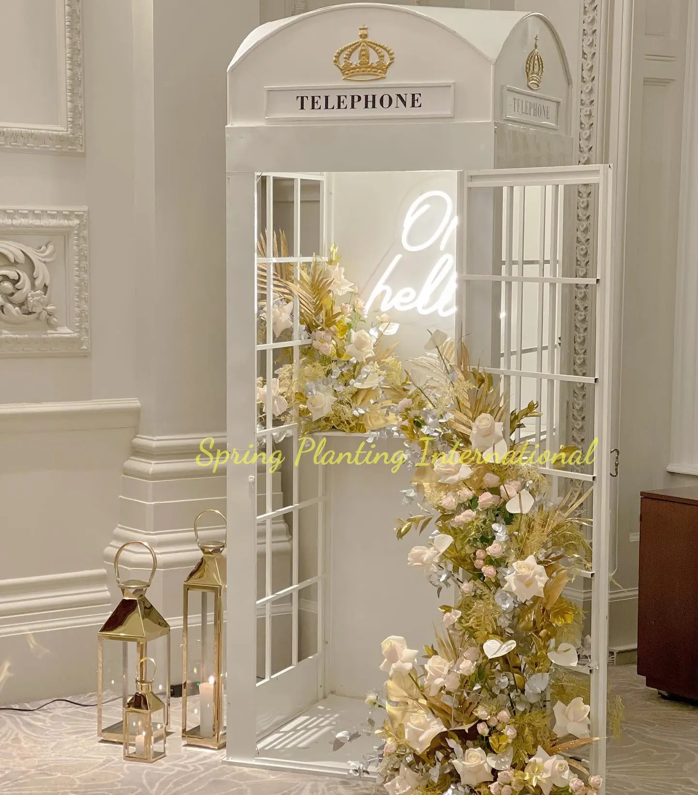 Décor de mariage personnalisé Londres cabine téléphonique Audio livre d'or avec des fleurs britannique blanc cabine téléphonique