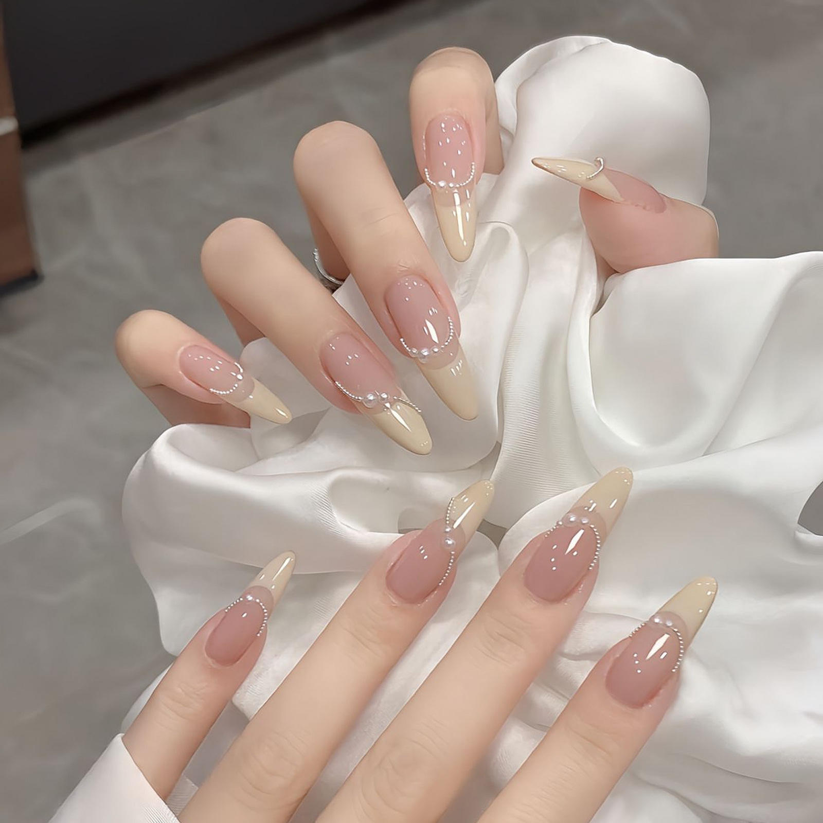 BY1676 Jade Face Bead Chain 30 Pieces Box